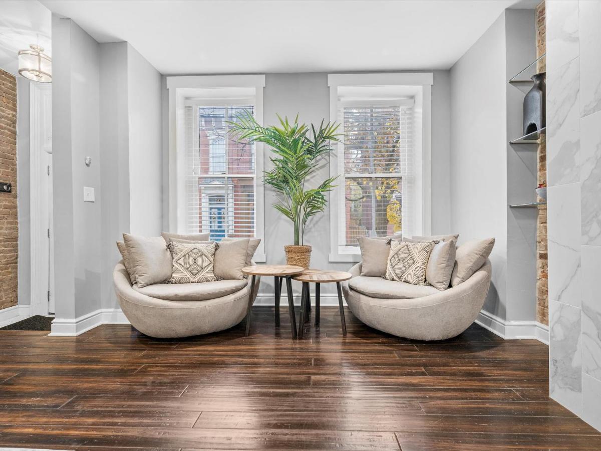 Holiday home Stylish 4 Bedroom Loft Home, North Shore, Skyline View Close To Nhl, Nfl