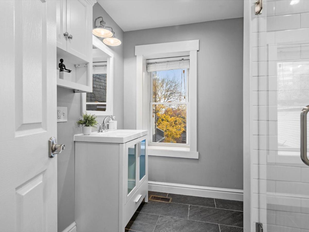 Holiday home Stylish 4 Bedroom Loft Home, North Shore, Skyline View Close To Nhl, Nfl Pittsburgh